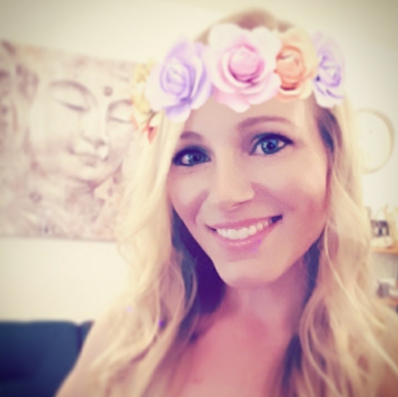 Meet your Posher, Elizabeth - Picture 1 of 1